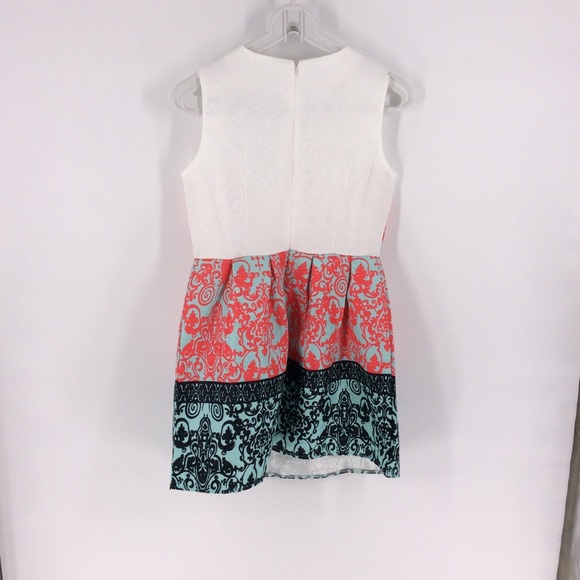 ⬇️$25 Damask Floral Abstract Festive Above… - Picture 4 of 7